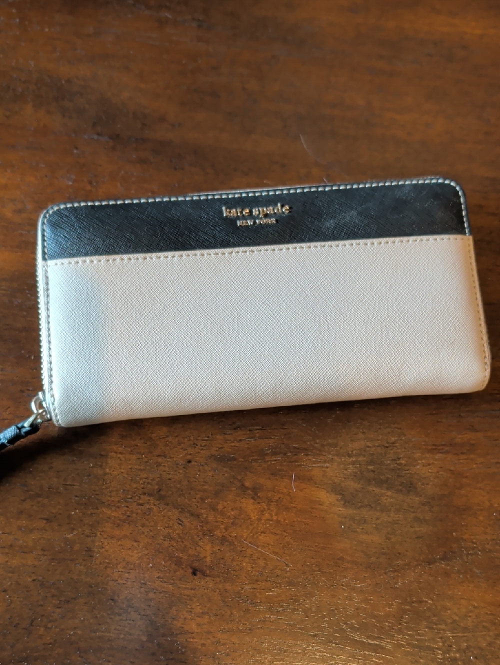 kate spade New York Two-Tone Zip Wallet in Black and Cream